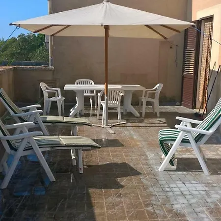 Villa Banny A Stone's Throw From The Town Center Favignana